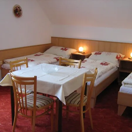 Privat Kucera *